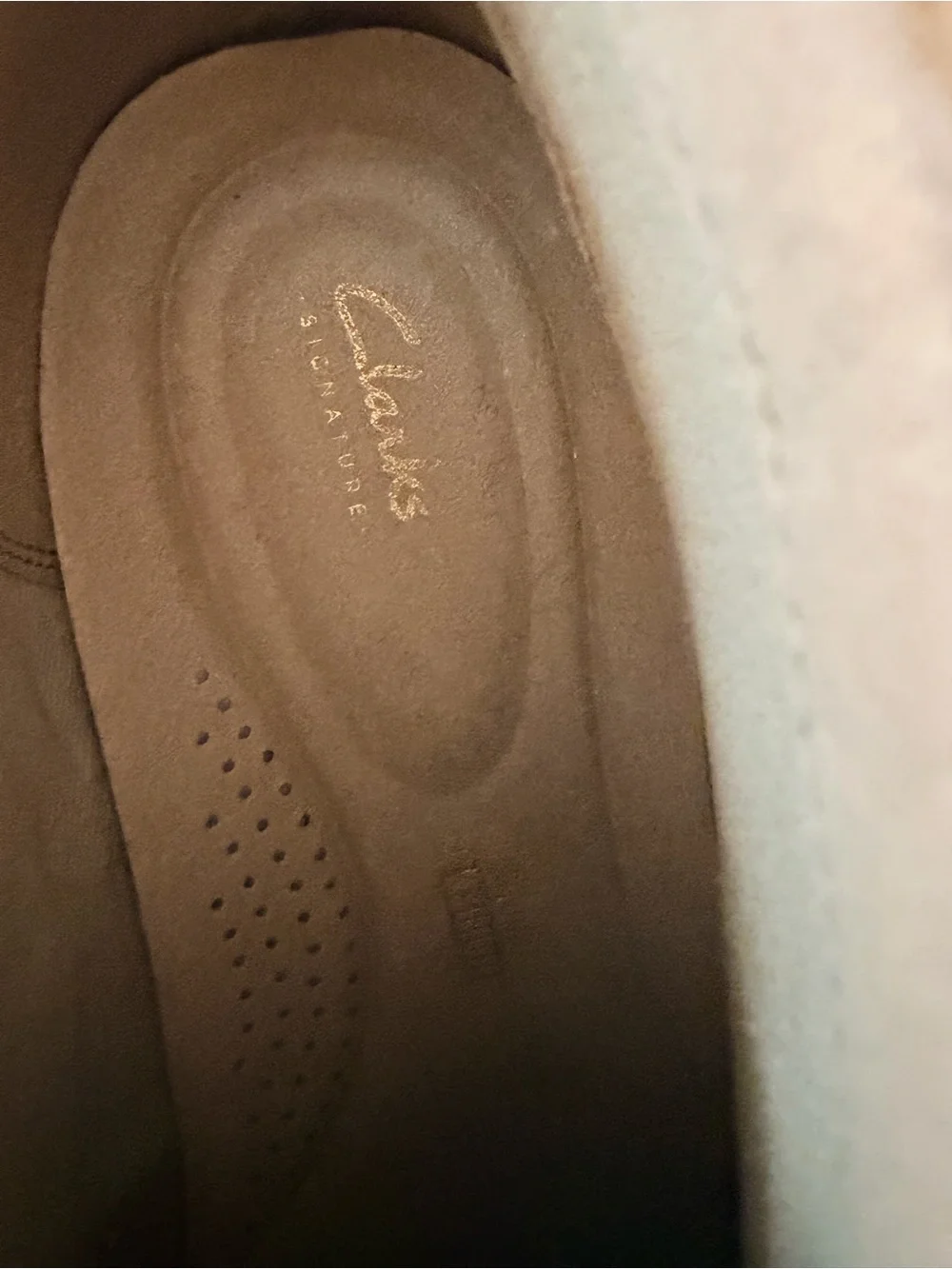 Clarks Newford Mid Chukka Boots – Men’s Size 11M – Dark Sand Suede